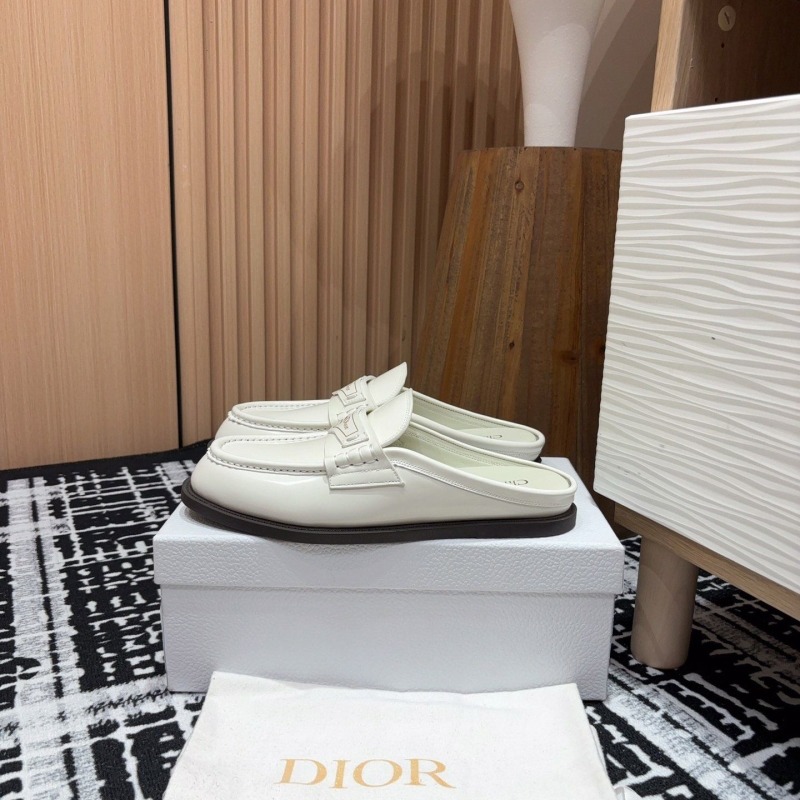 ch**an D*or slippers